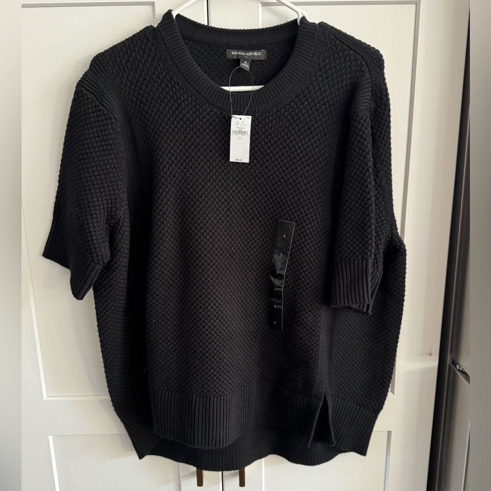 NWT!!! Banana Republic Black Textured Knit Sweater Short Sleeve Size Small